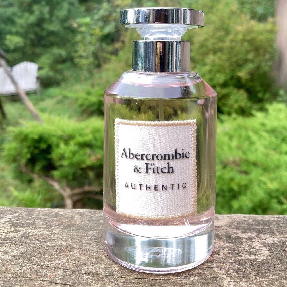 ABERCROMBIE & FITCH AUTHENTIC Woman Femme 3.4 Oz. EDP Spray
